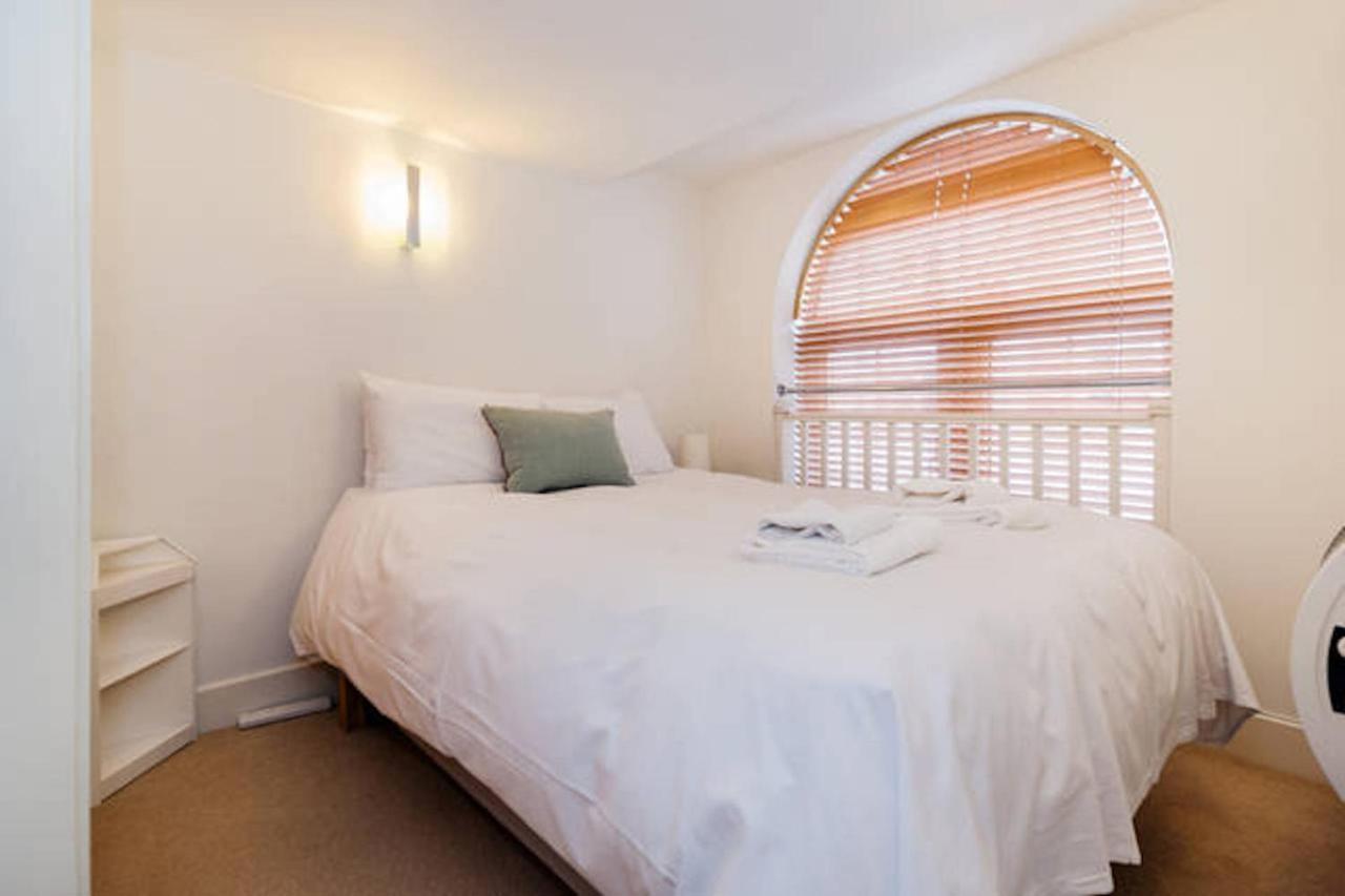 Central 2-Bed, 2-Bath Sanctuary Near Holborn Station, Covent Garden & West End ลอนดอน ภายนอก รูปภาพ
