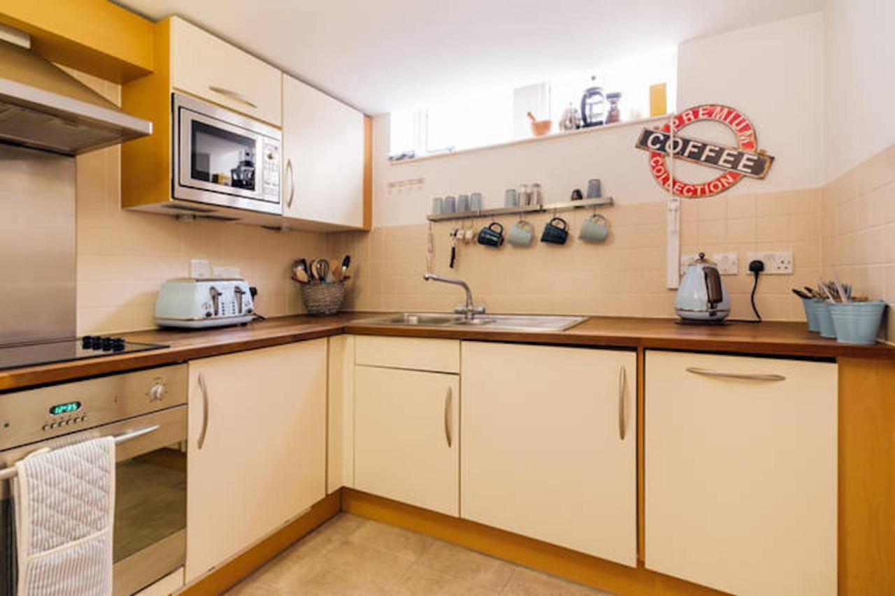 Central 2-Bed, 2-Bath Sanctuary Near Holborn Station, Covent Garden & West End ลอนดอน ภายนอก รูปภาพ